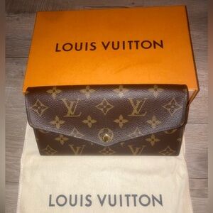 LV Sarah wallet